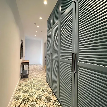 4 Bedroom With Private Pool And Separate Staff In Yalikavak