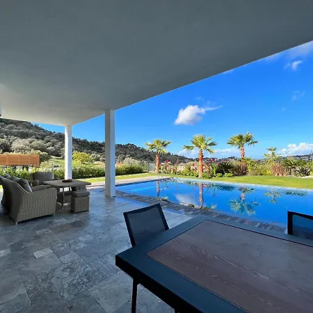 Villa 4 Bedroom With Private Pool And Separate Staff In Yalikavak