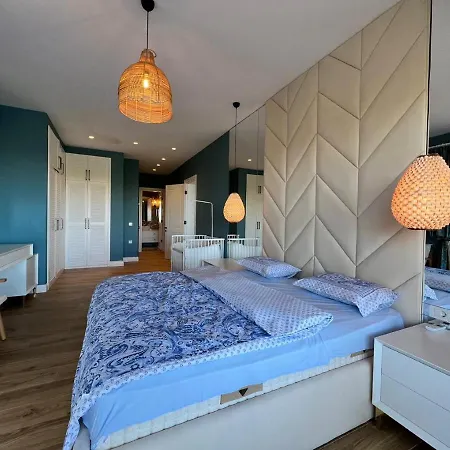 4 Bedroom With Private Pool And Separate Staff In Yalikavak