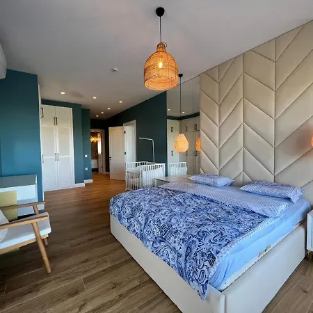4 Bedroom With Private Pool And Separate Staff In Yalikavak