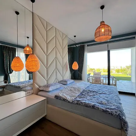 Villa 4 Bedroom With Private Pool And Separate Staff In *